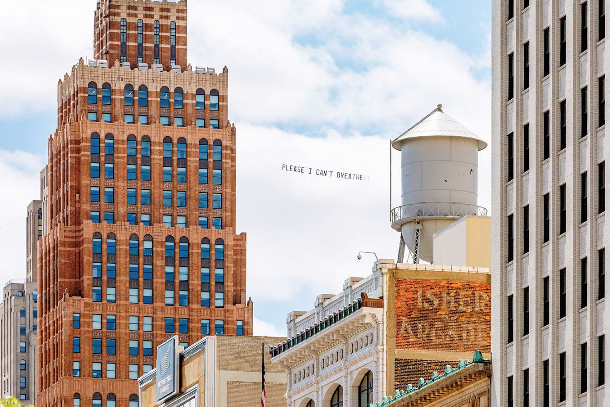 George Floyd’s Last Words Fly Across the Skies of US Cities