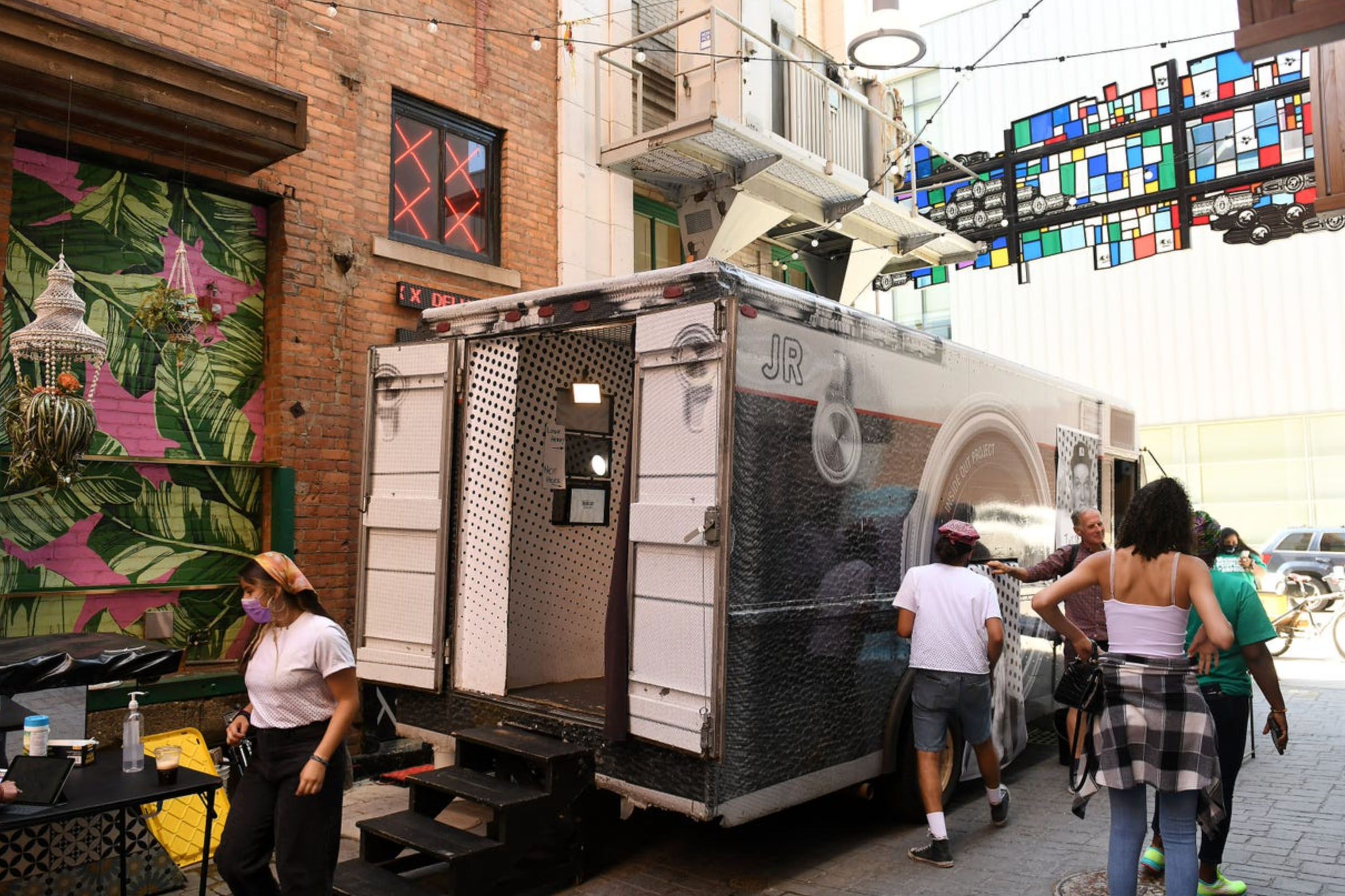 Public art installation tour stops in Detroit to raise awareness about immigration