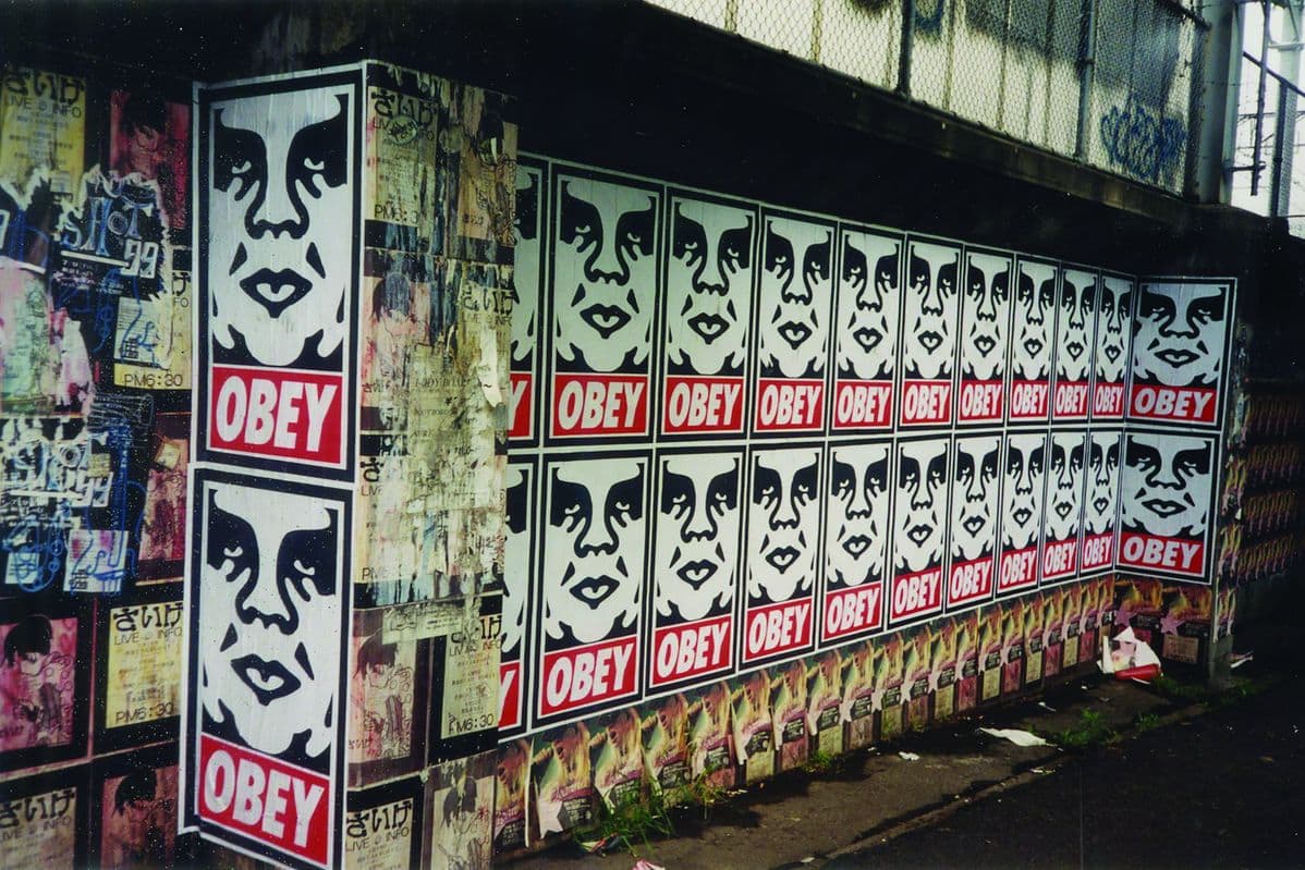 Widewalls